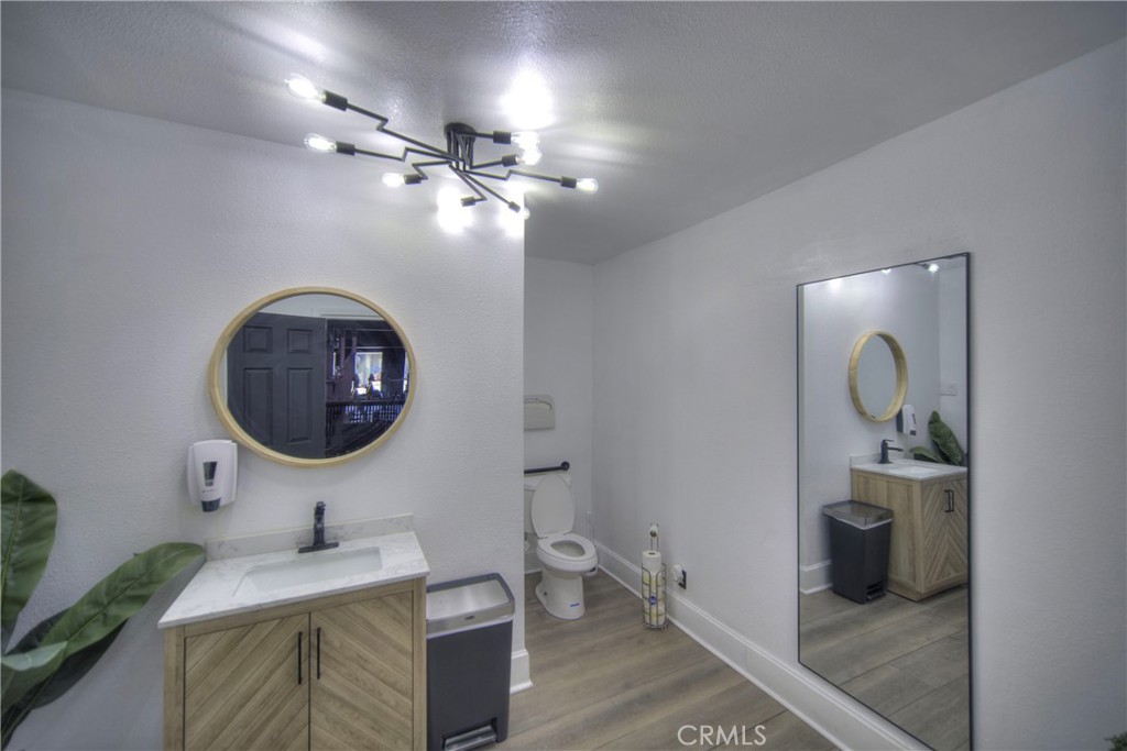 9793 Live Oak Boulevard