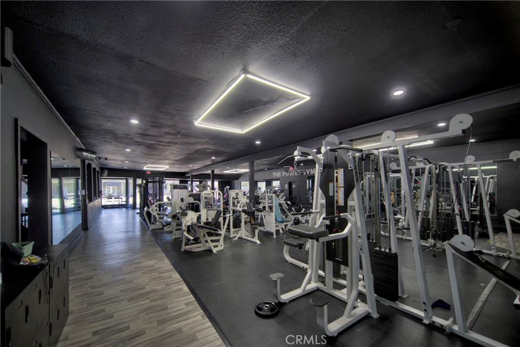 9793 Live Oak Boulevard
