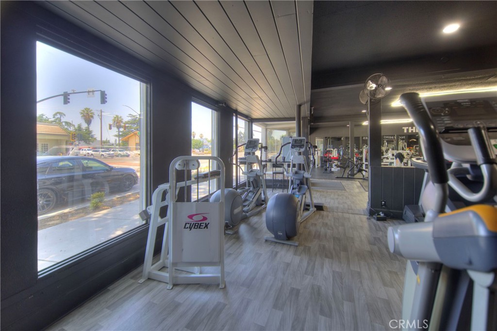 9793 Live Oak Boulevard