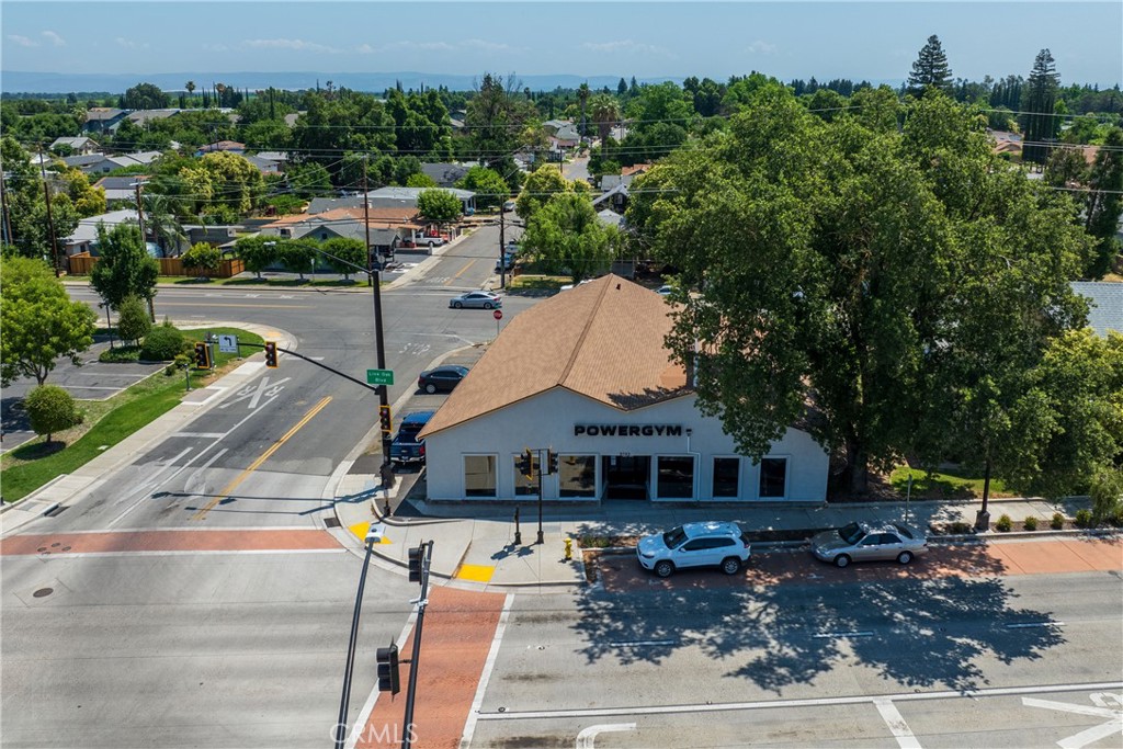 9793 Live Oak Boulevard