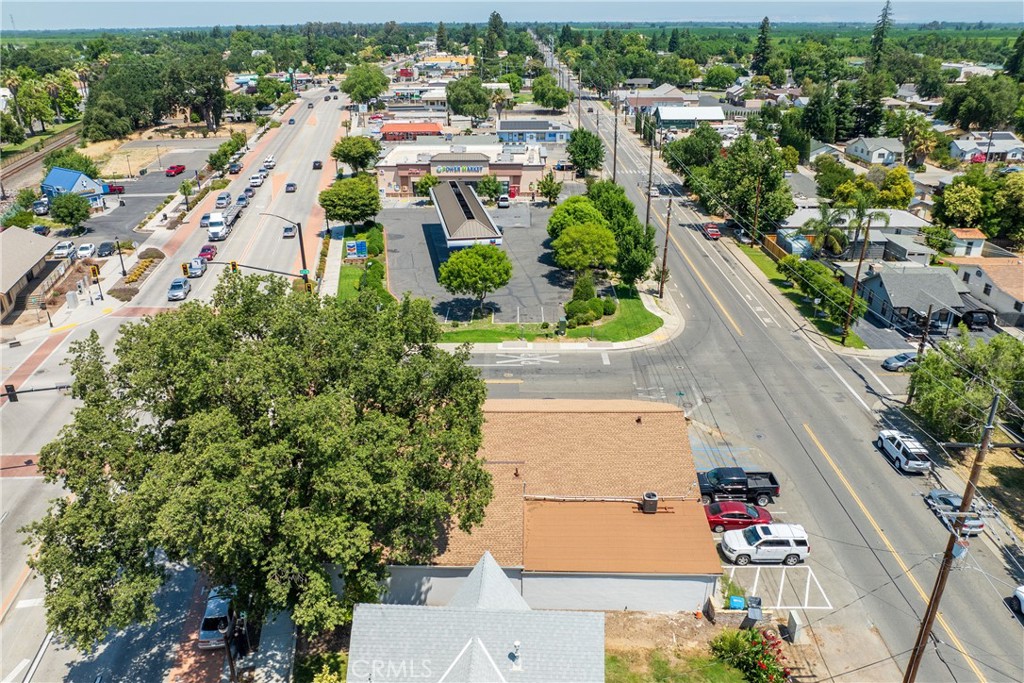 9793 Live Oak Boulevard