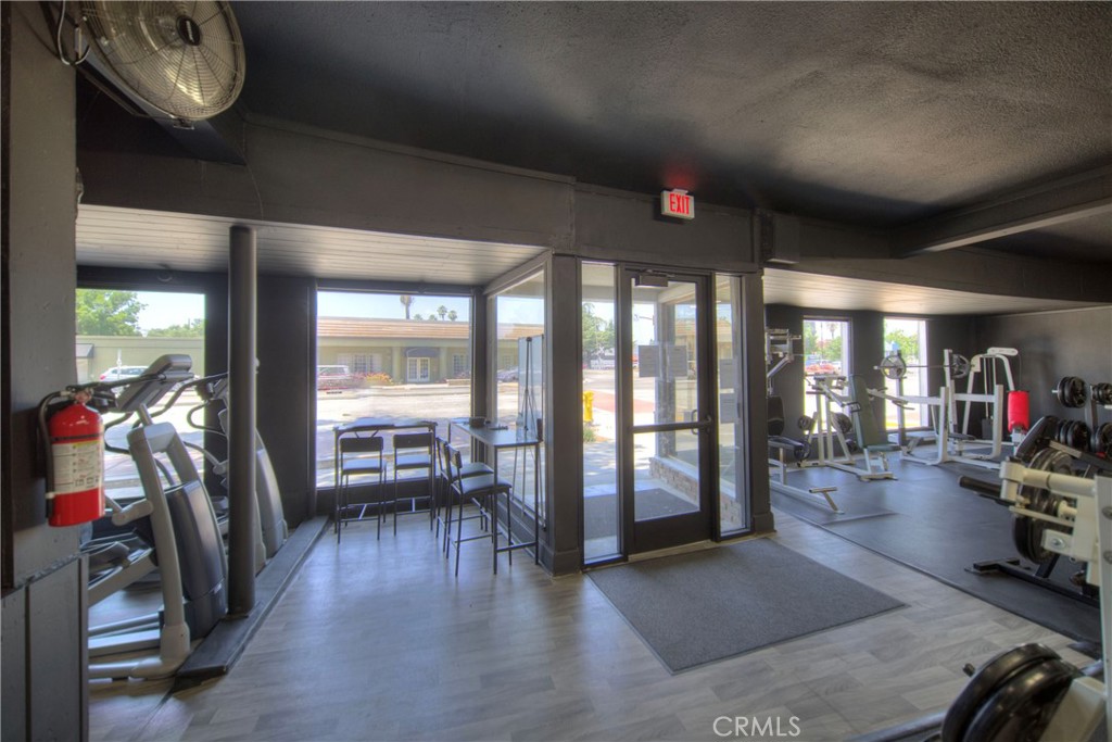 9793 Live Oak Boulevard