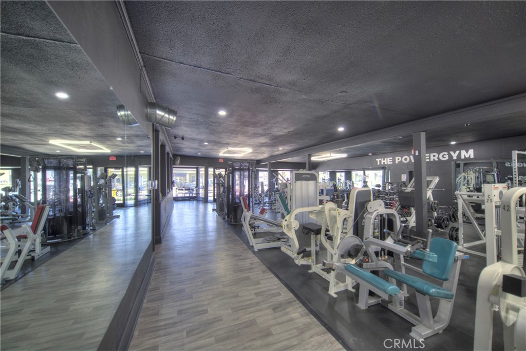 9793 Live Oak Boulevard