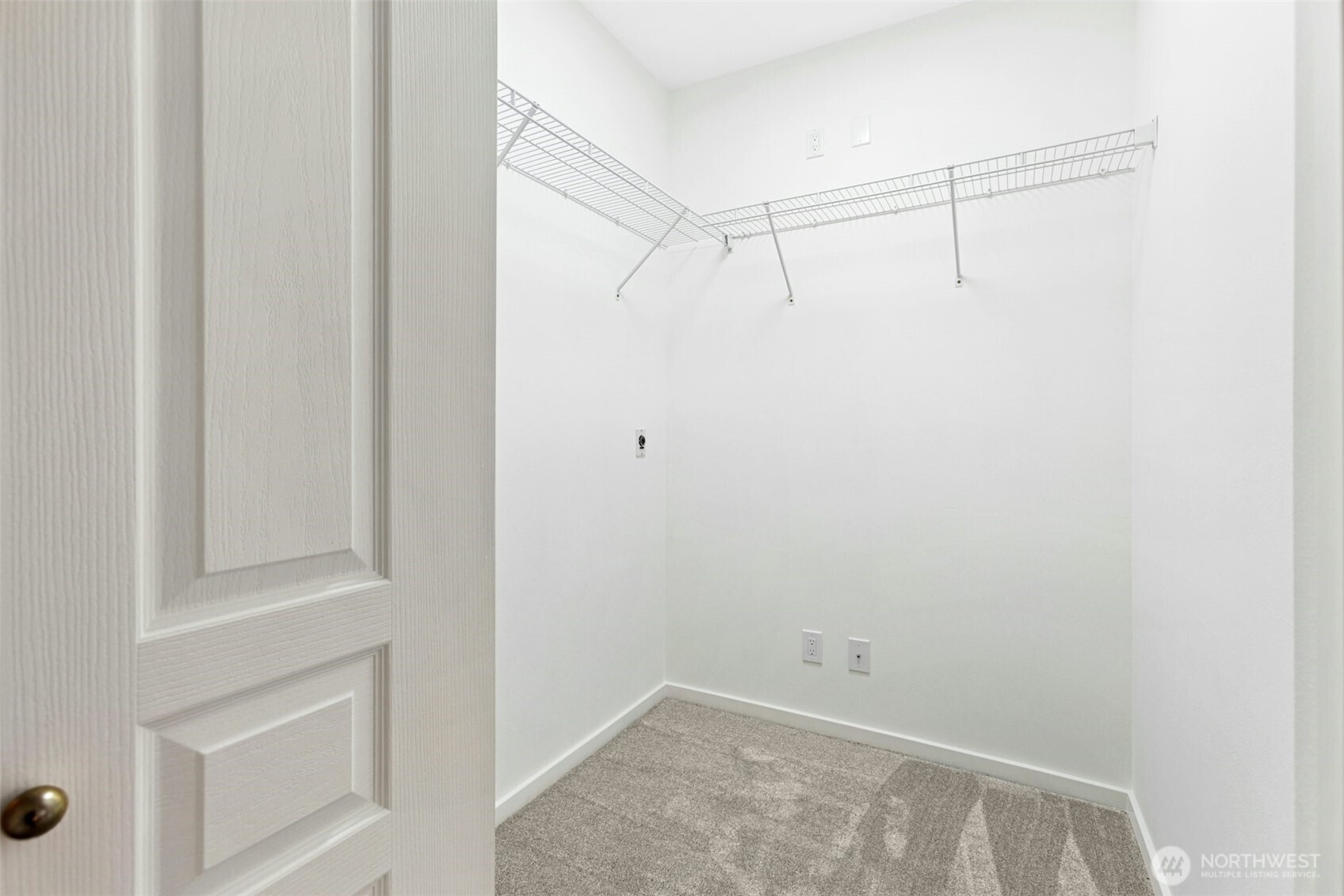 1900 Alaskan Way Unit: 216