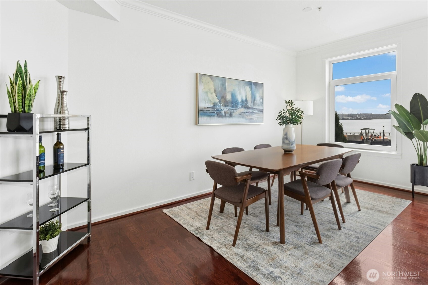 1900 Alaskan Way Unit: 216