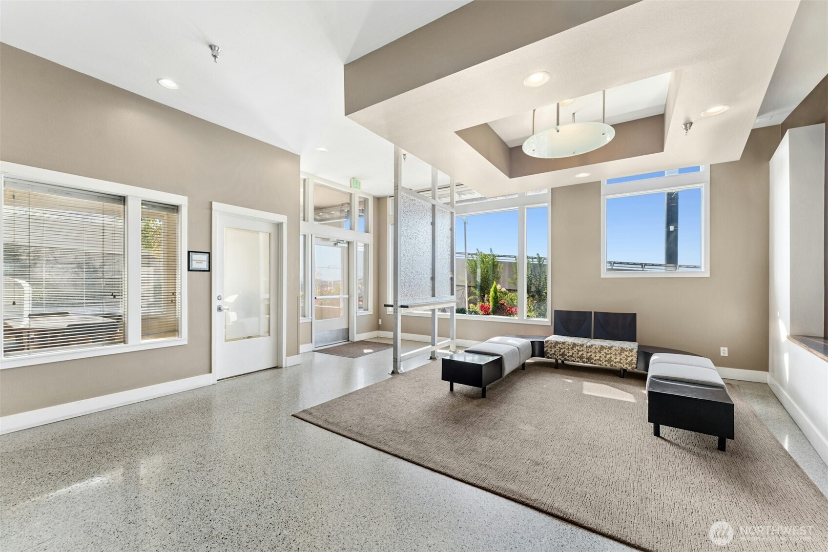 1900 Alaskan Way Unit: 410