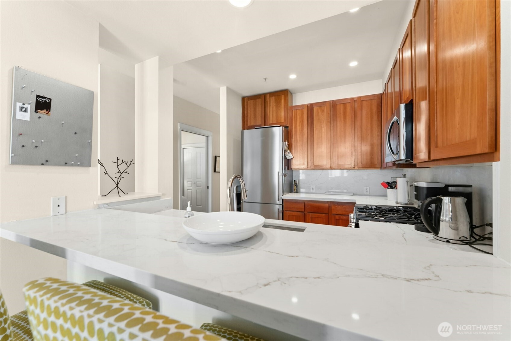 1900 Alaskan Way Unit: 410