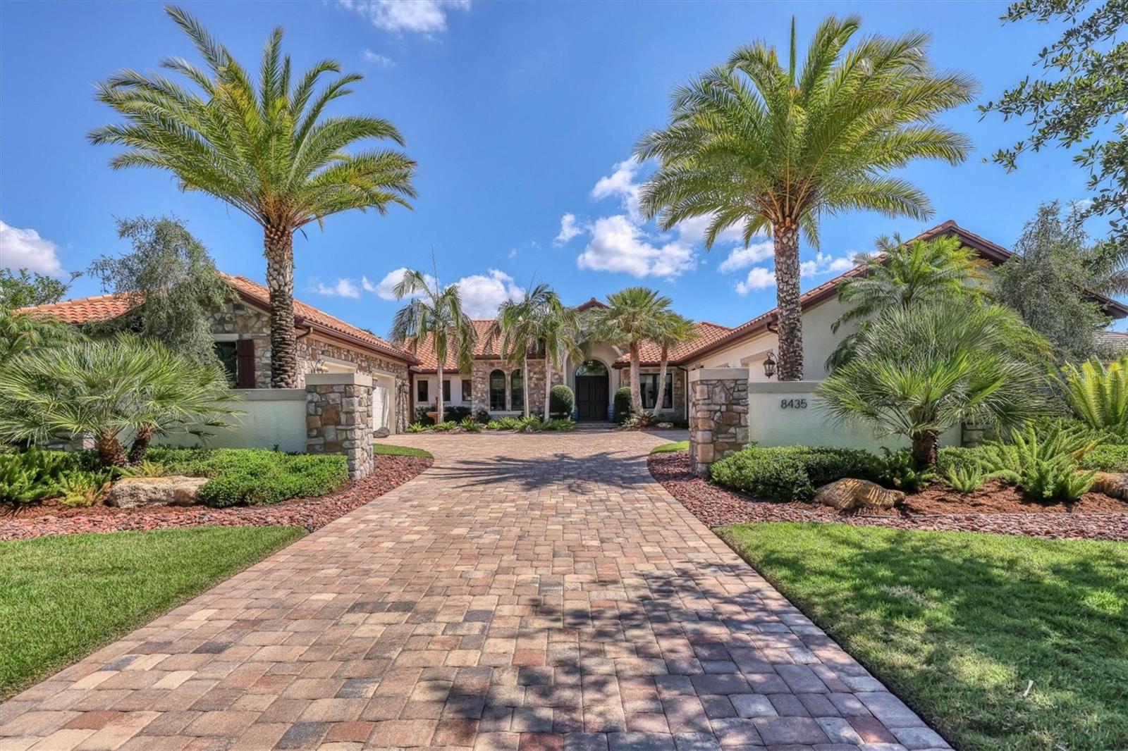 8435 LINDRICK LN