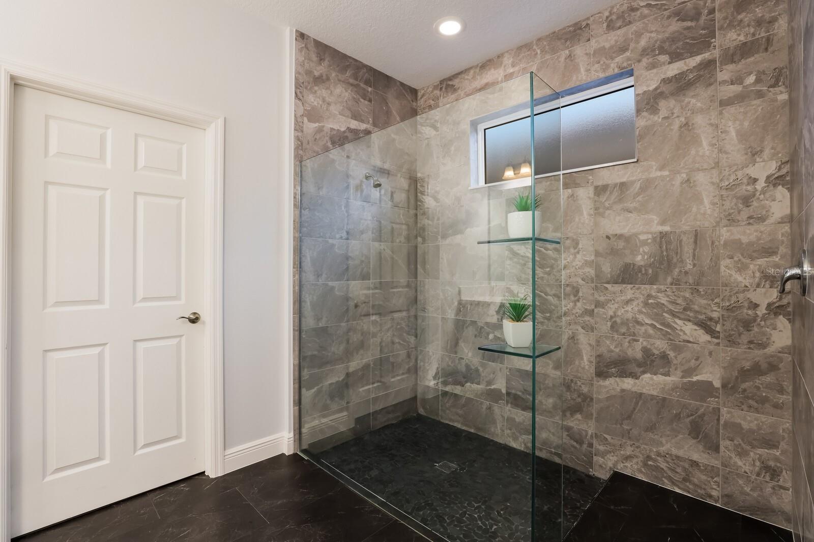 11516 APPLE TREE CIR