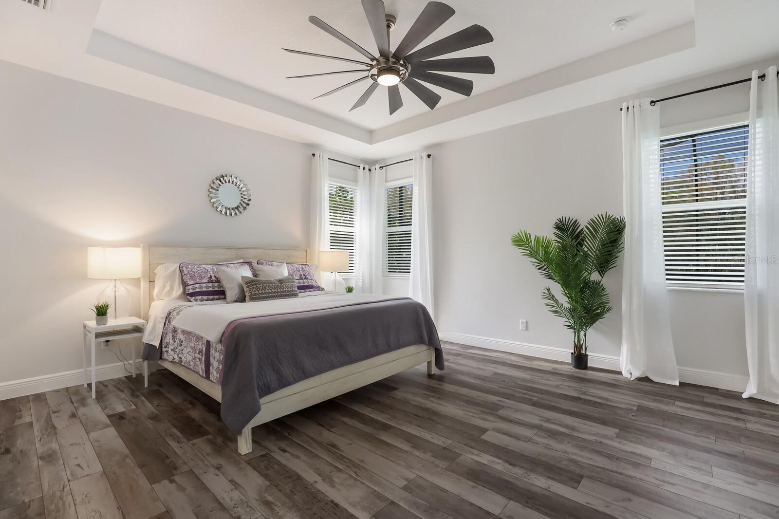 11516 APPLE TREE CIR