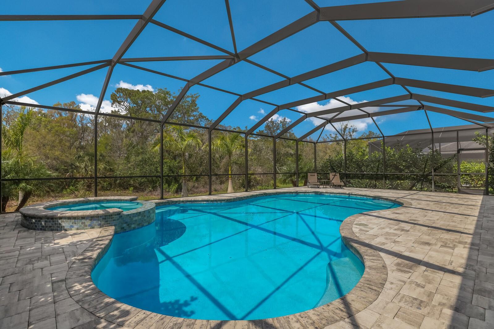 11516 APPLE TREE CIR