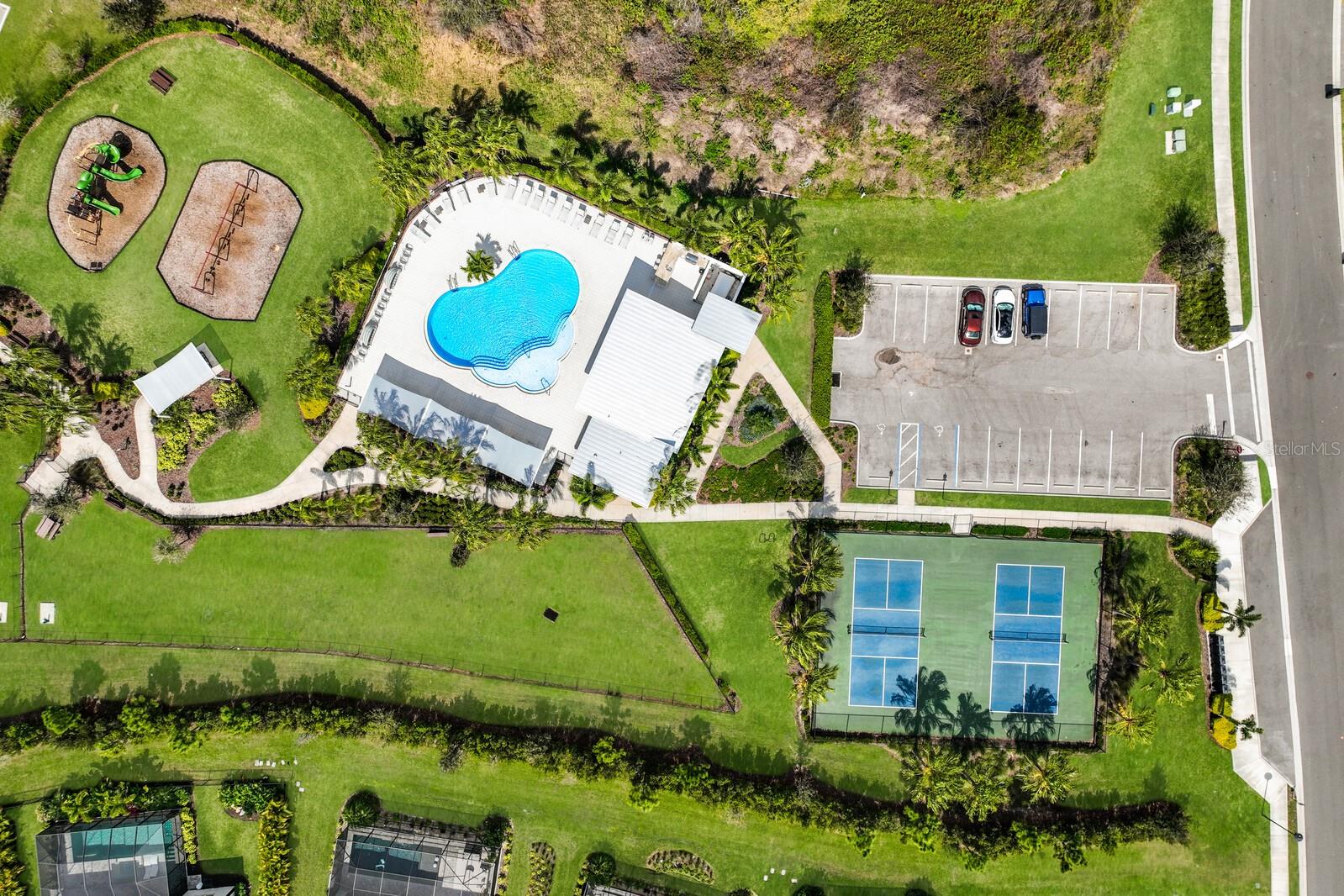 11516 APPLE TREE CIR