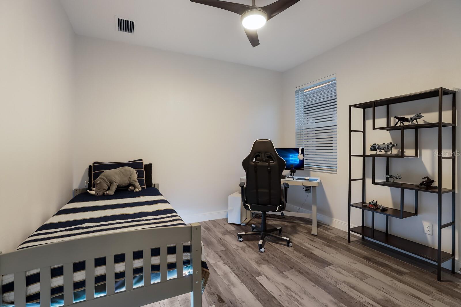 11516 APPLE TREE CIR