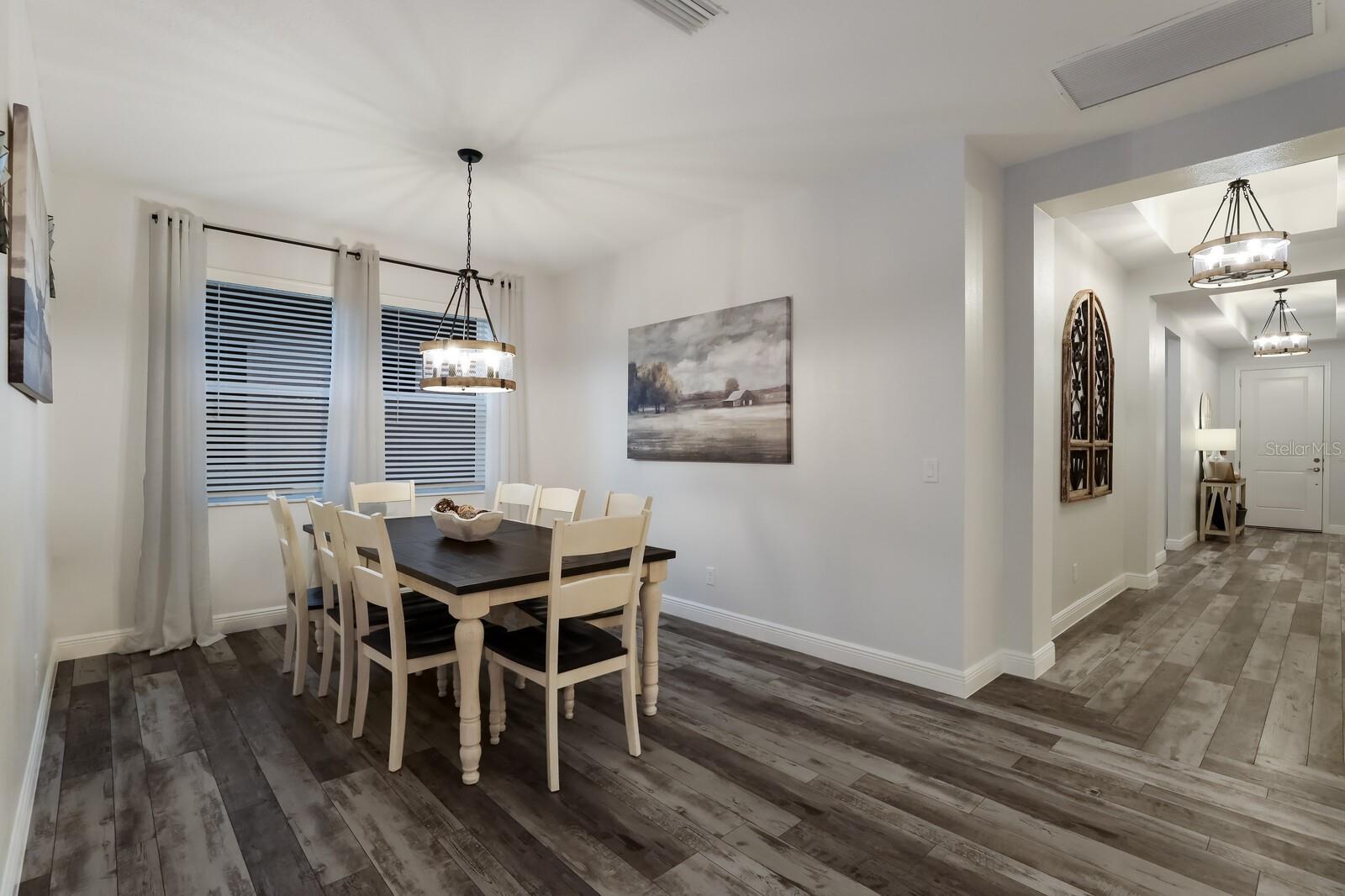 11516 APPLE TREE CIR