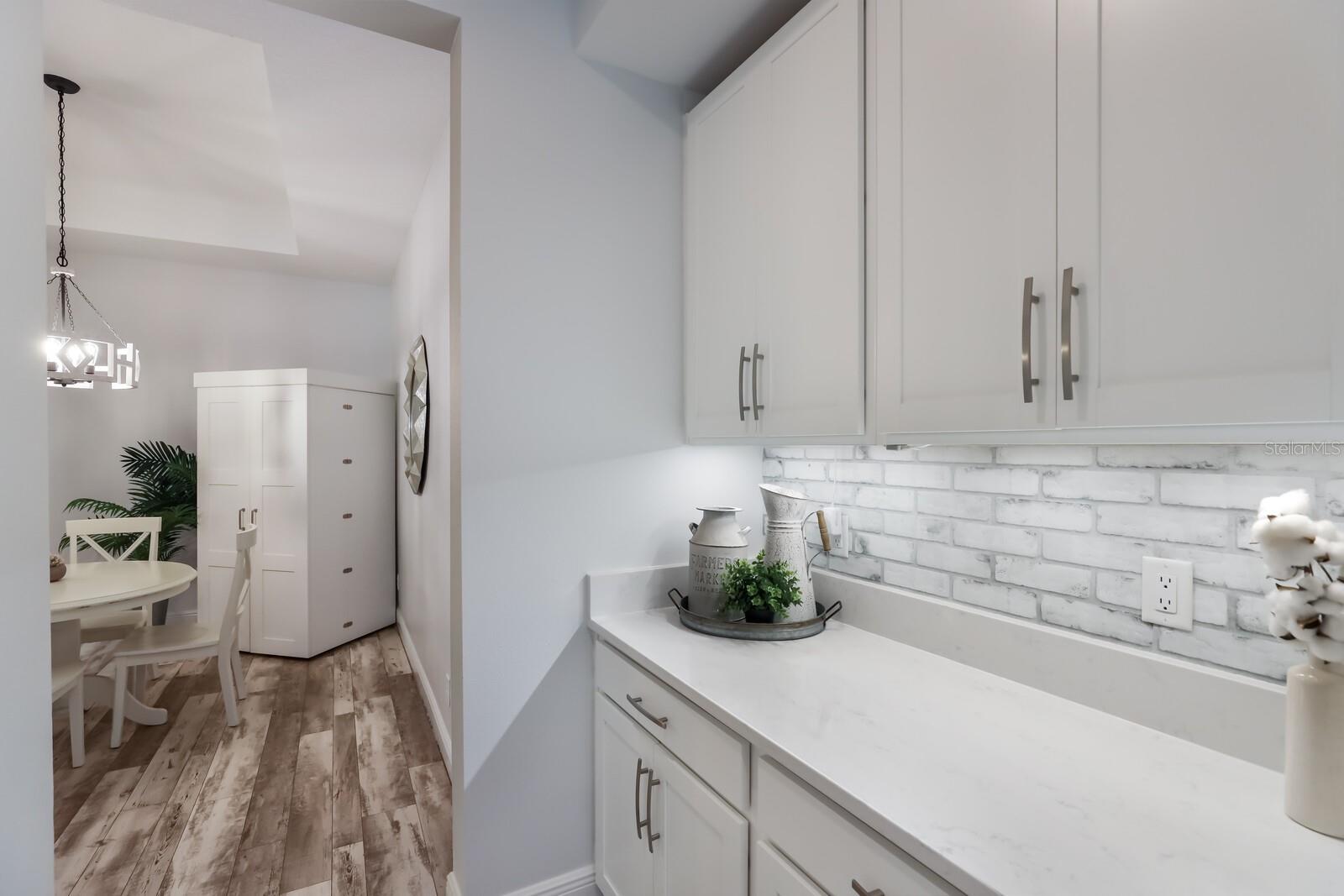 11516 APPLE TREE CIR