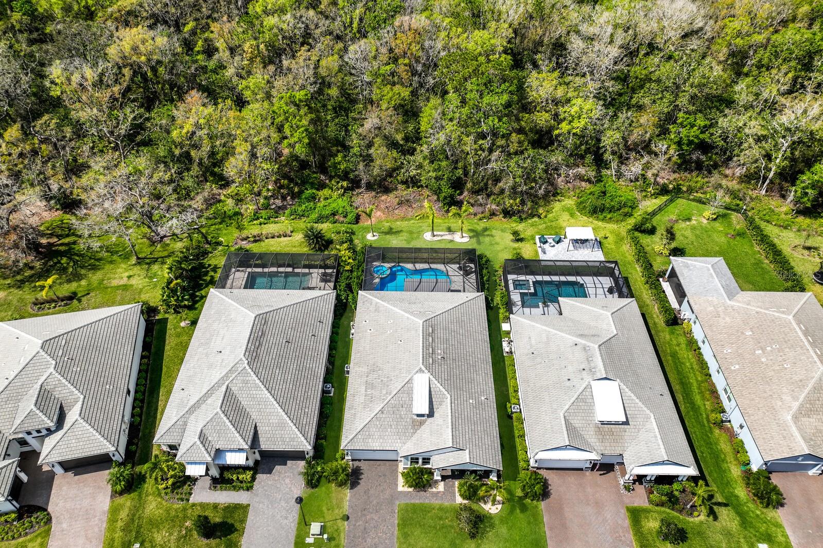 11516 APPLE TREE CIR