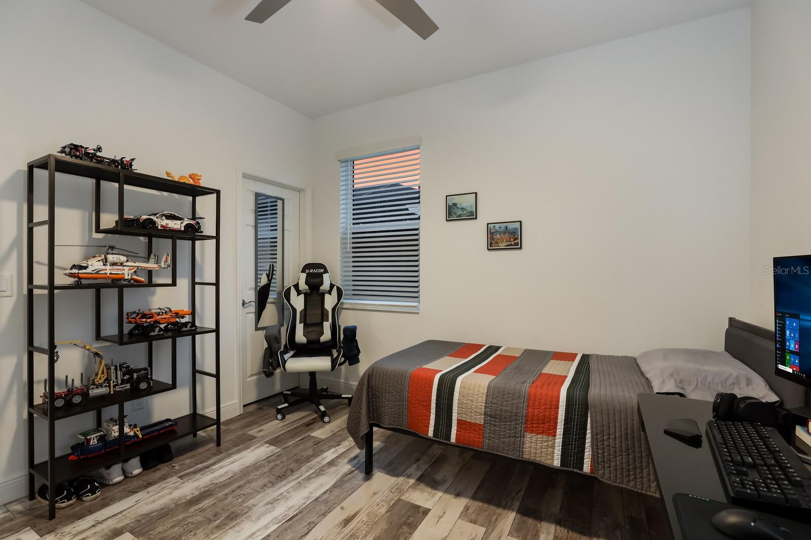 11516 APPLE TREE CIR