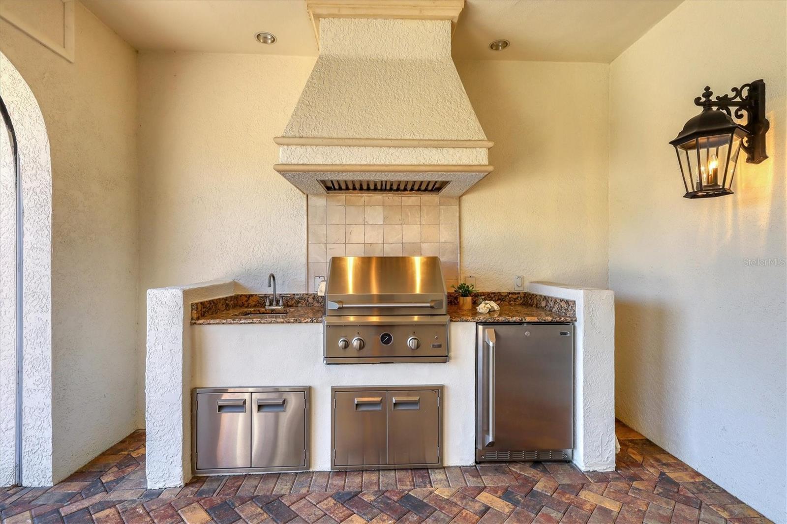 7979 MATERA CT