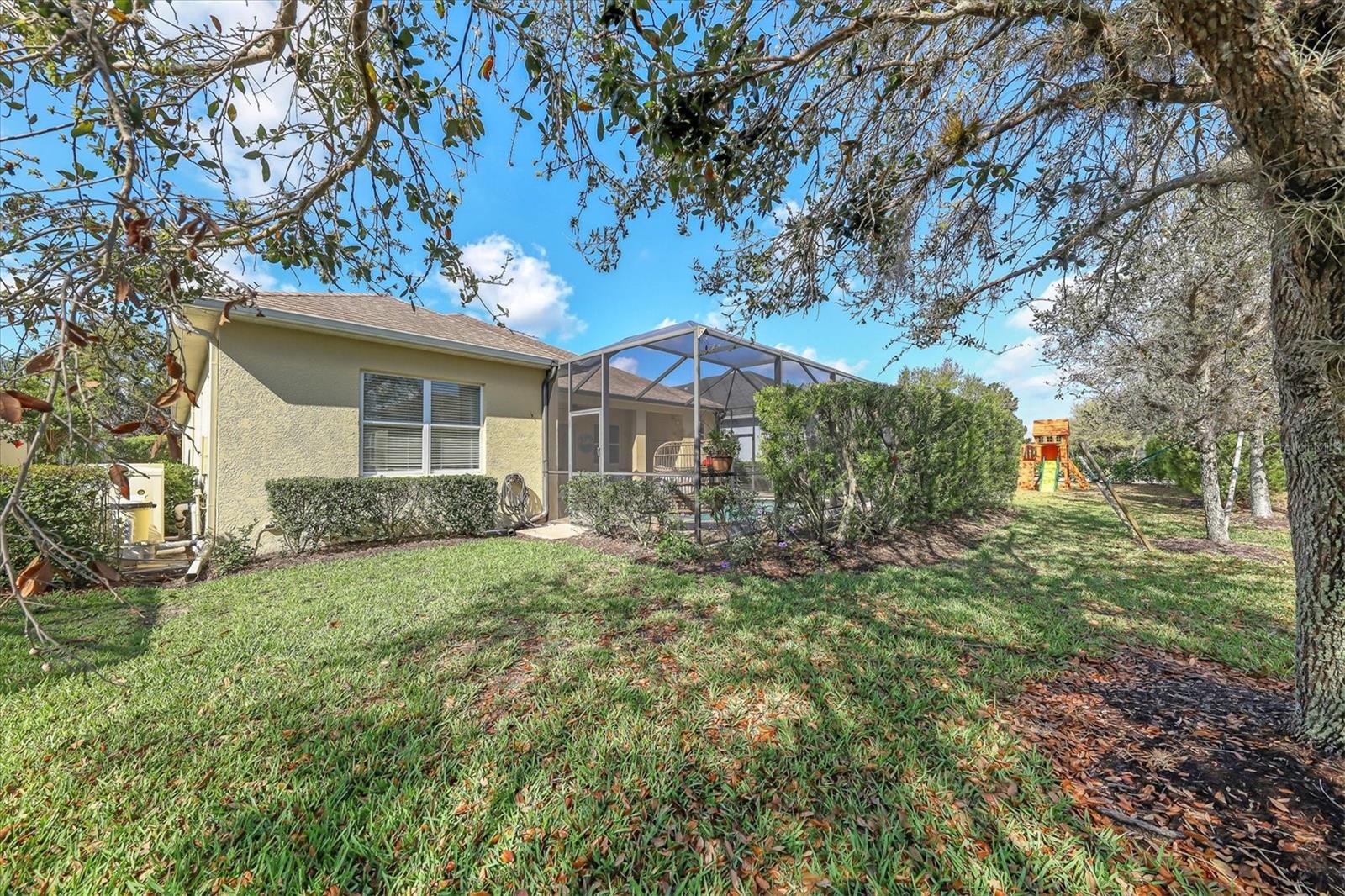 4749 CLAREMONT PARK DR