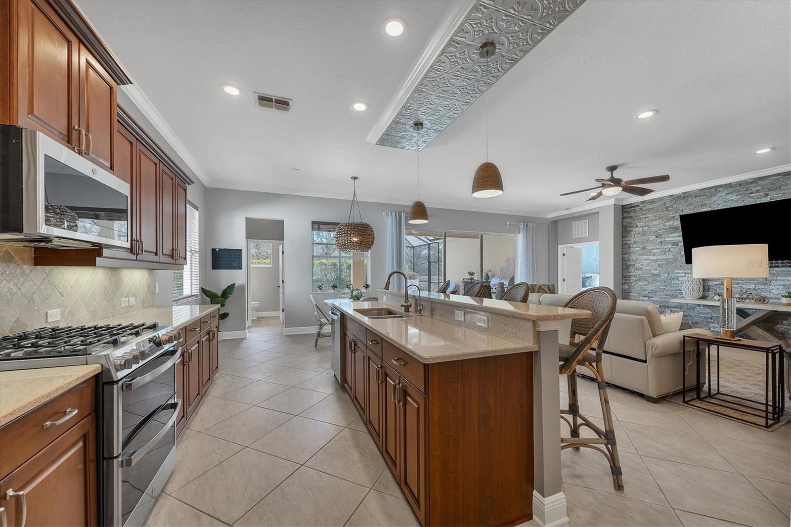 4749 CLAREMONT PARK DR