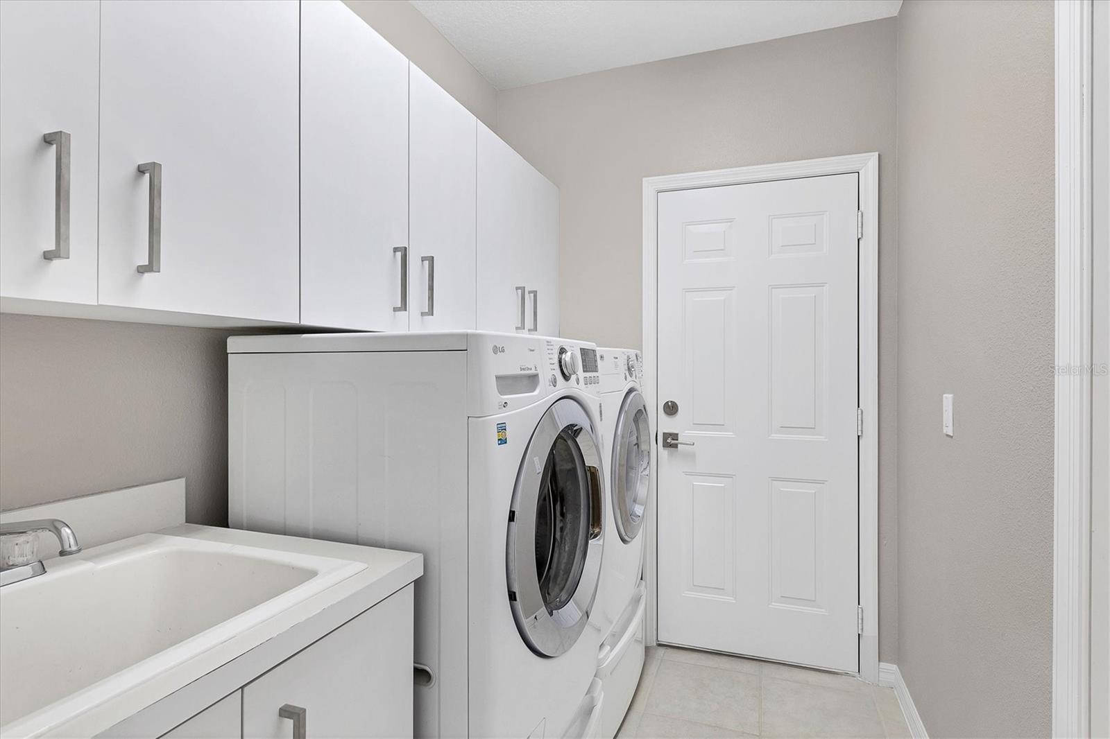 6553 WATERS EDGE WAY