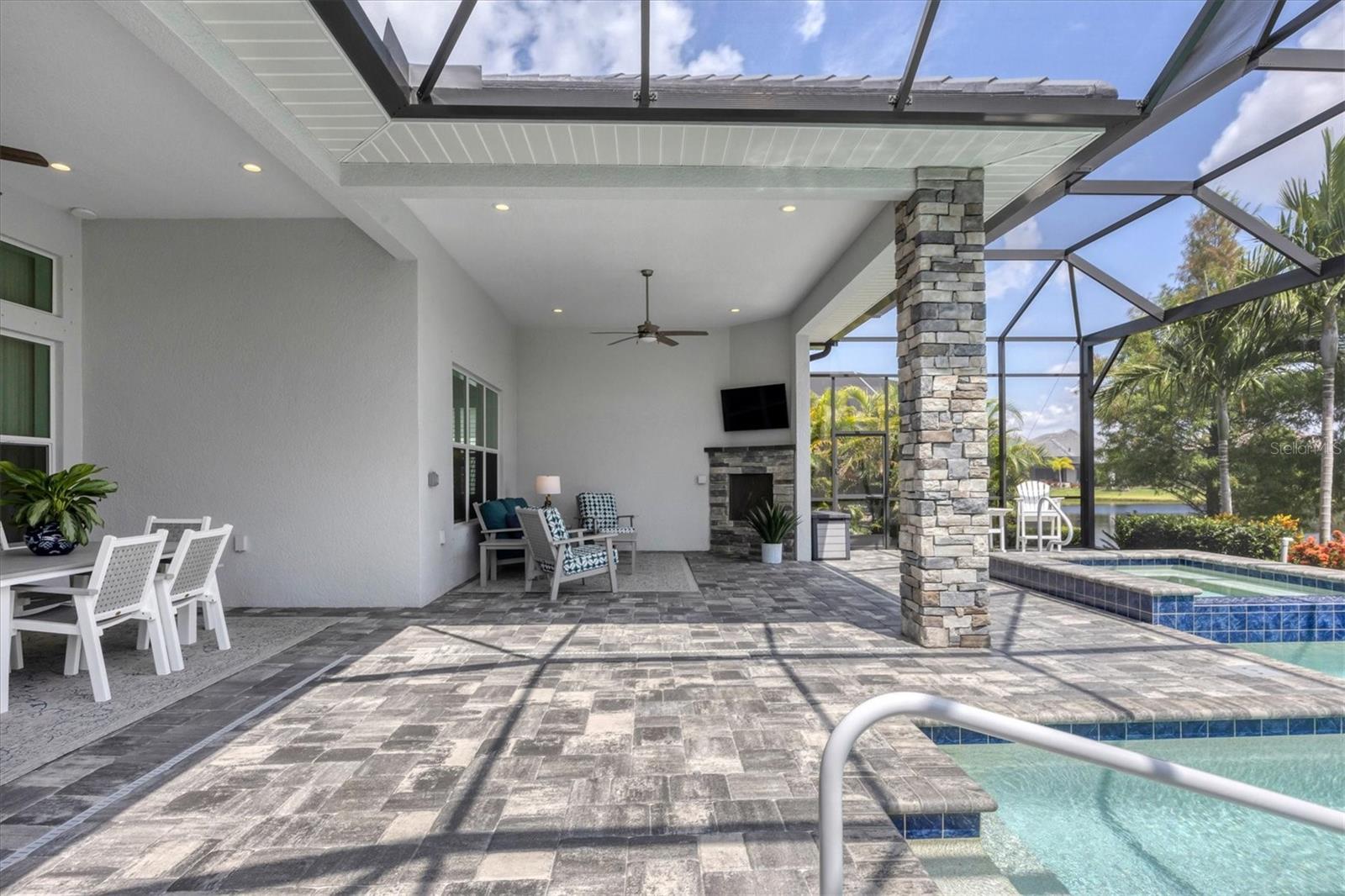 16639 COLLINGTREE XING