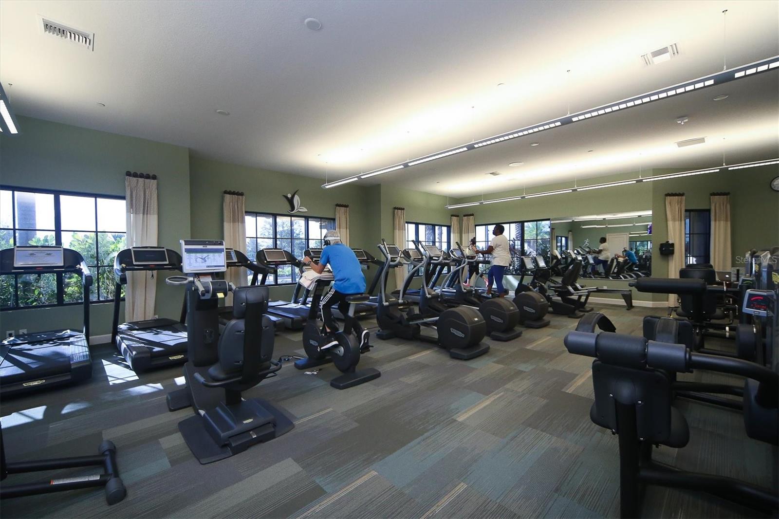 13823 MESSINA LOOP #102