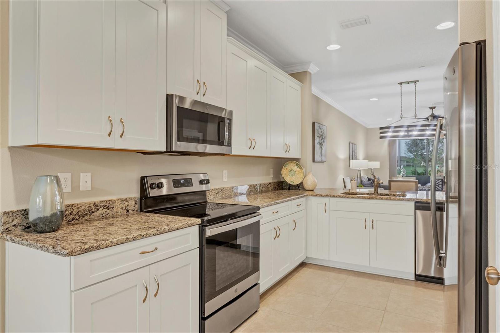 13823 MESSINA LOOP #102