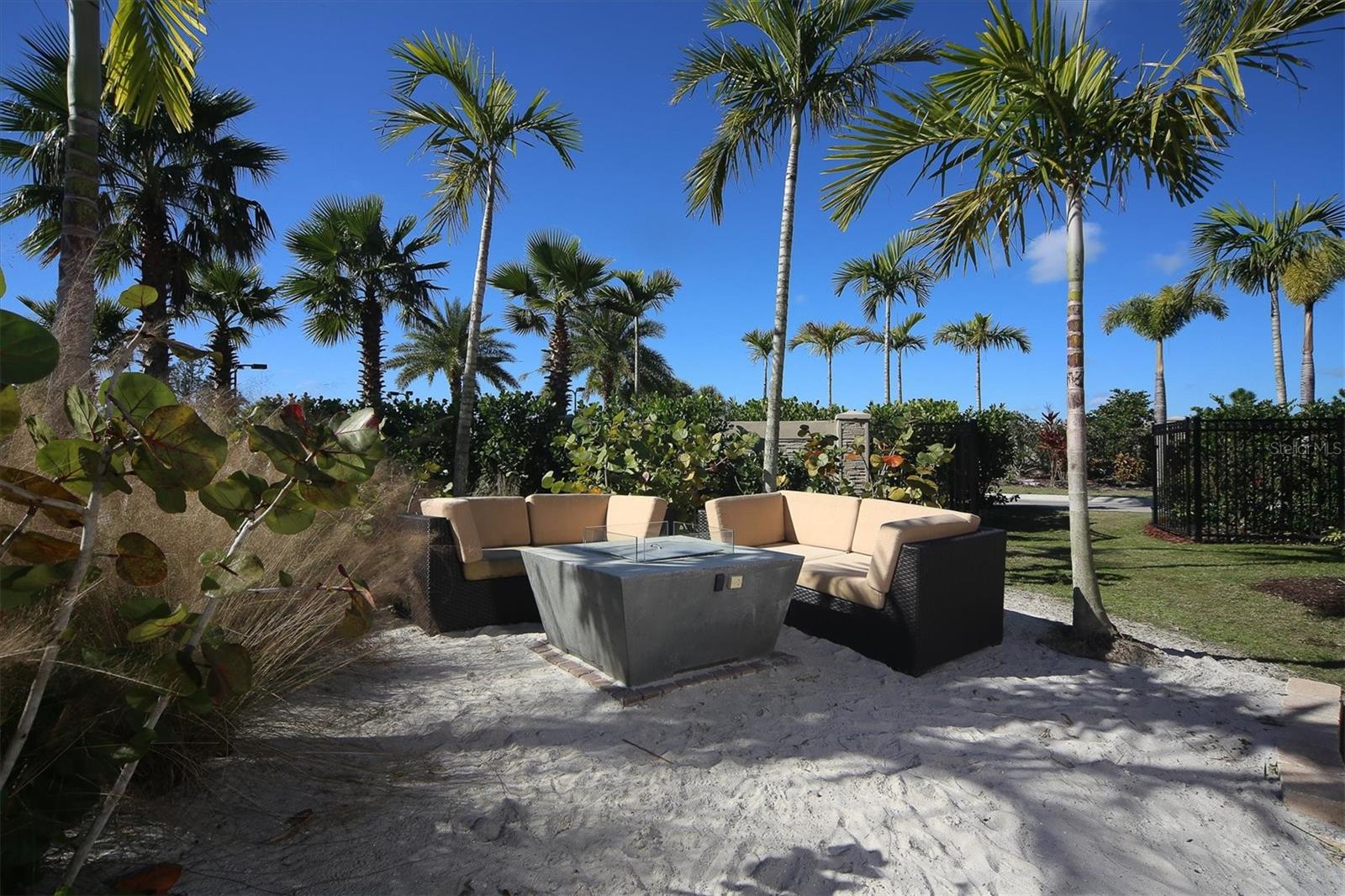 13823 MESSINA LOOP #102