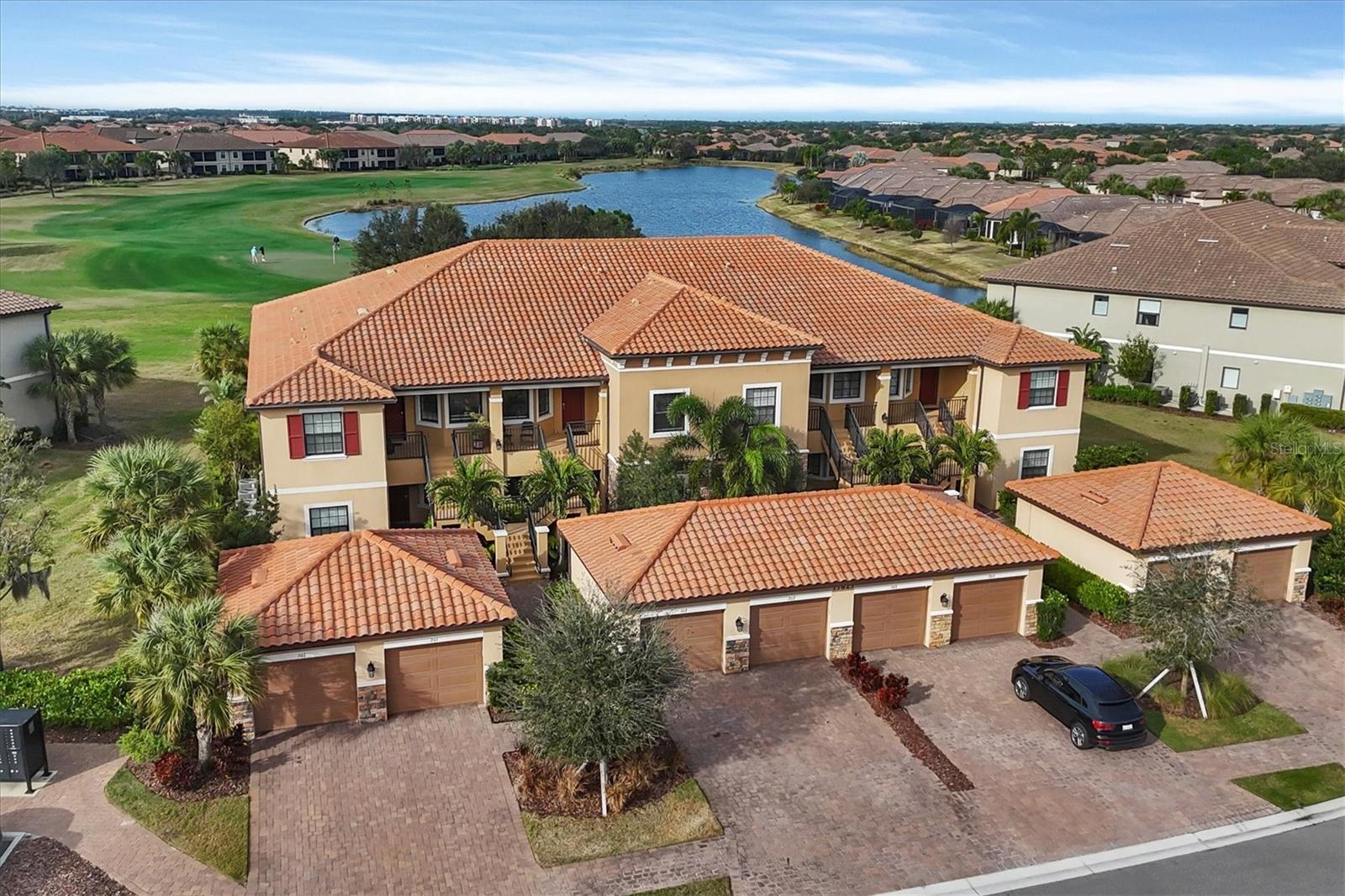 13823 MESSINA LOOP #102