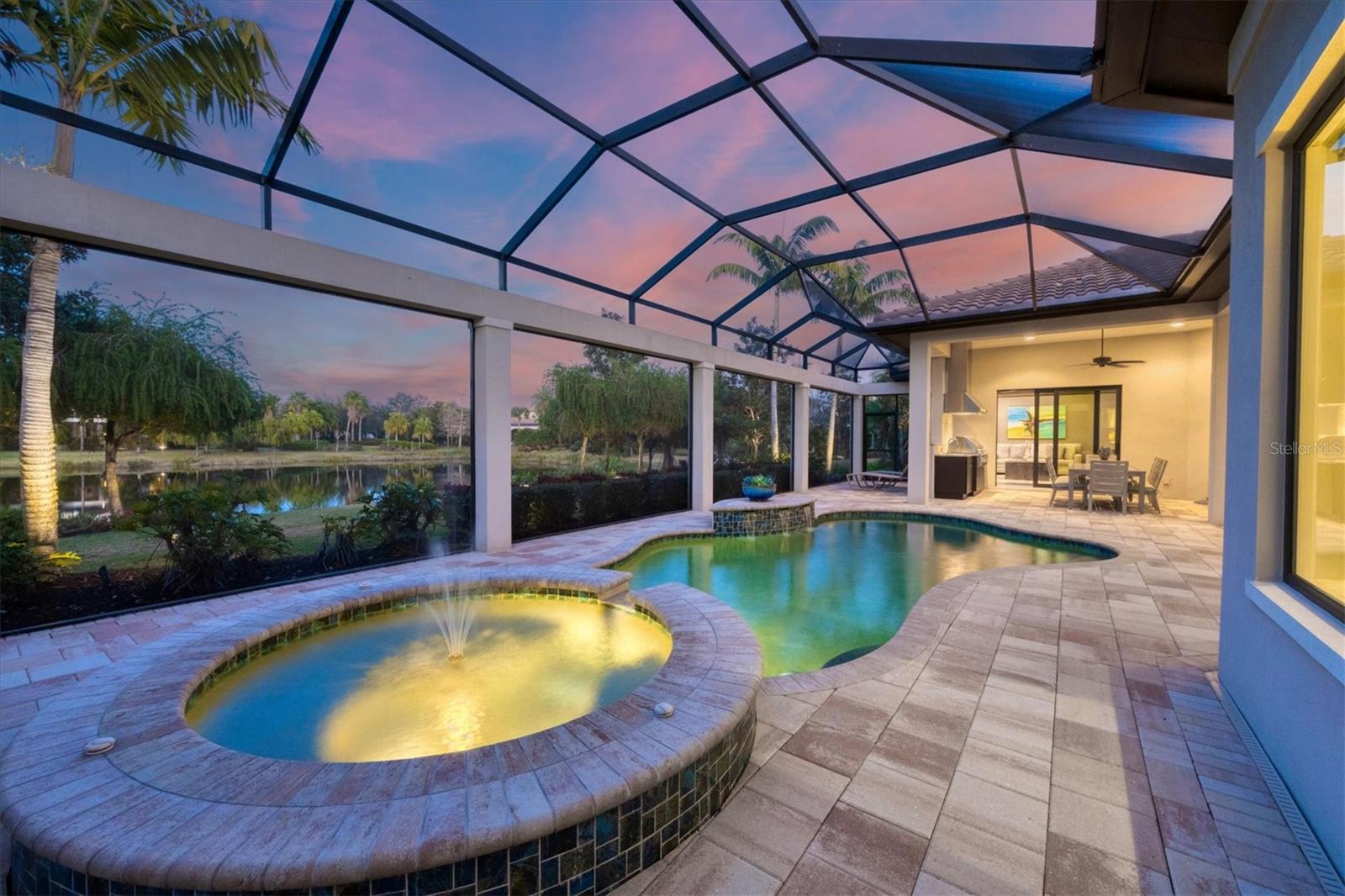 8355 CATAMARAN CIR