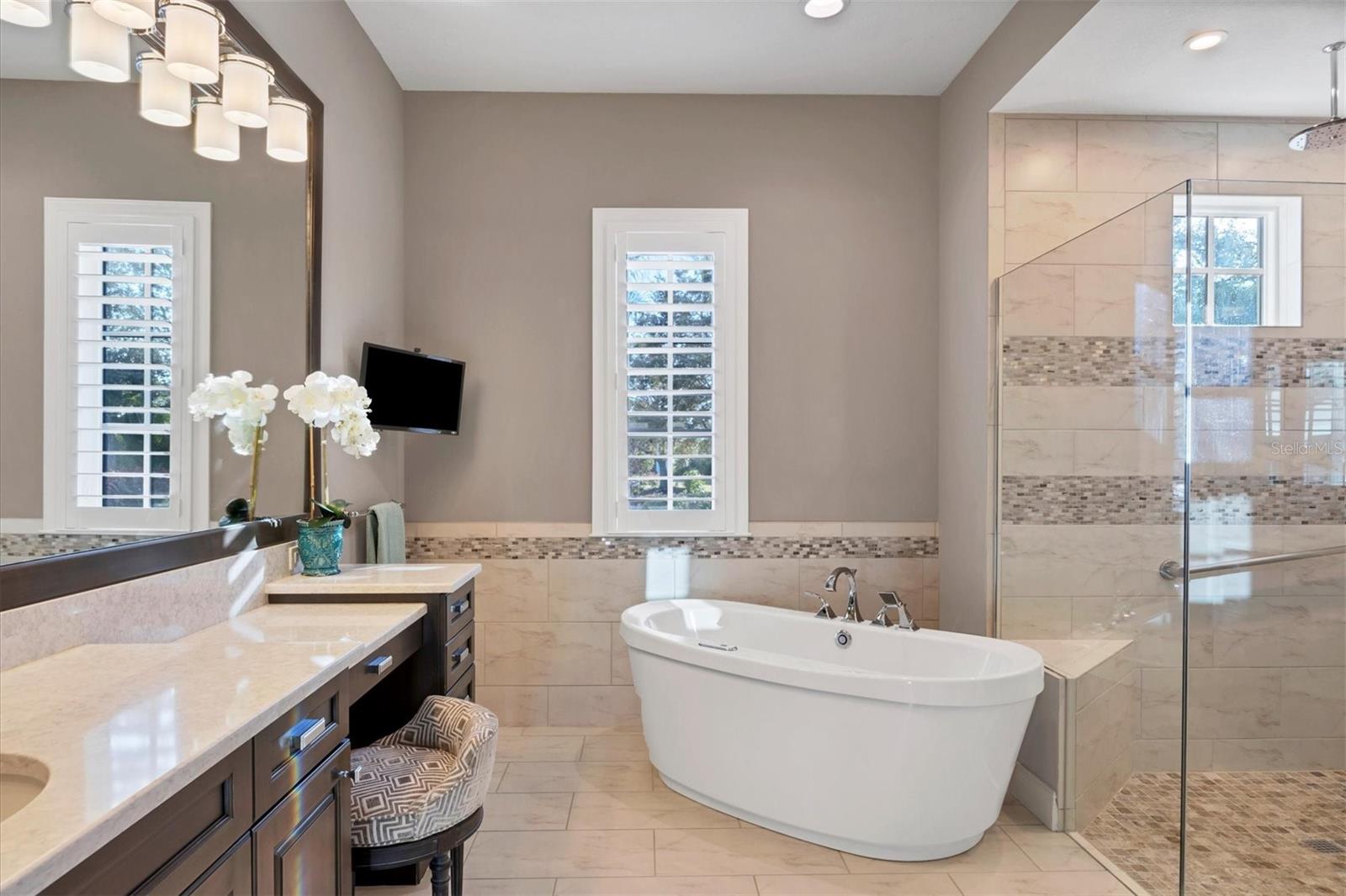 8355 CATAMARAN CIR