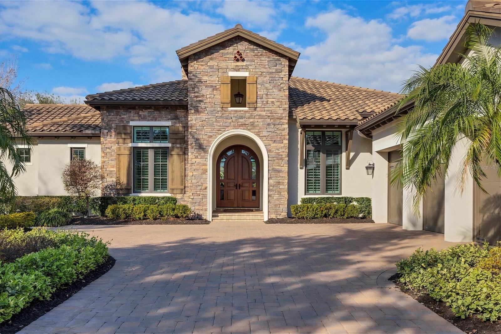 8355 CATAMARAN CIR