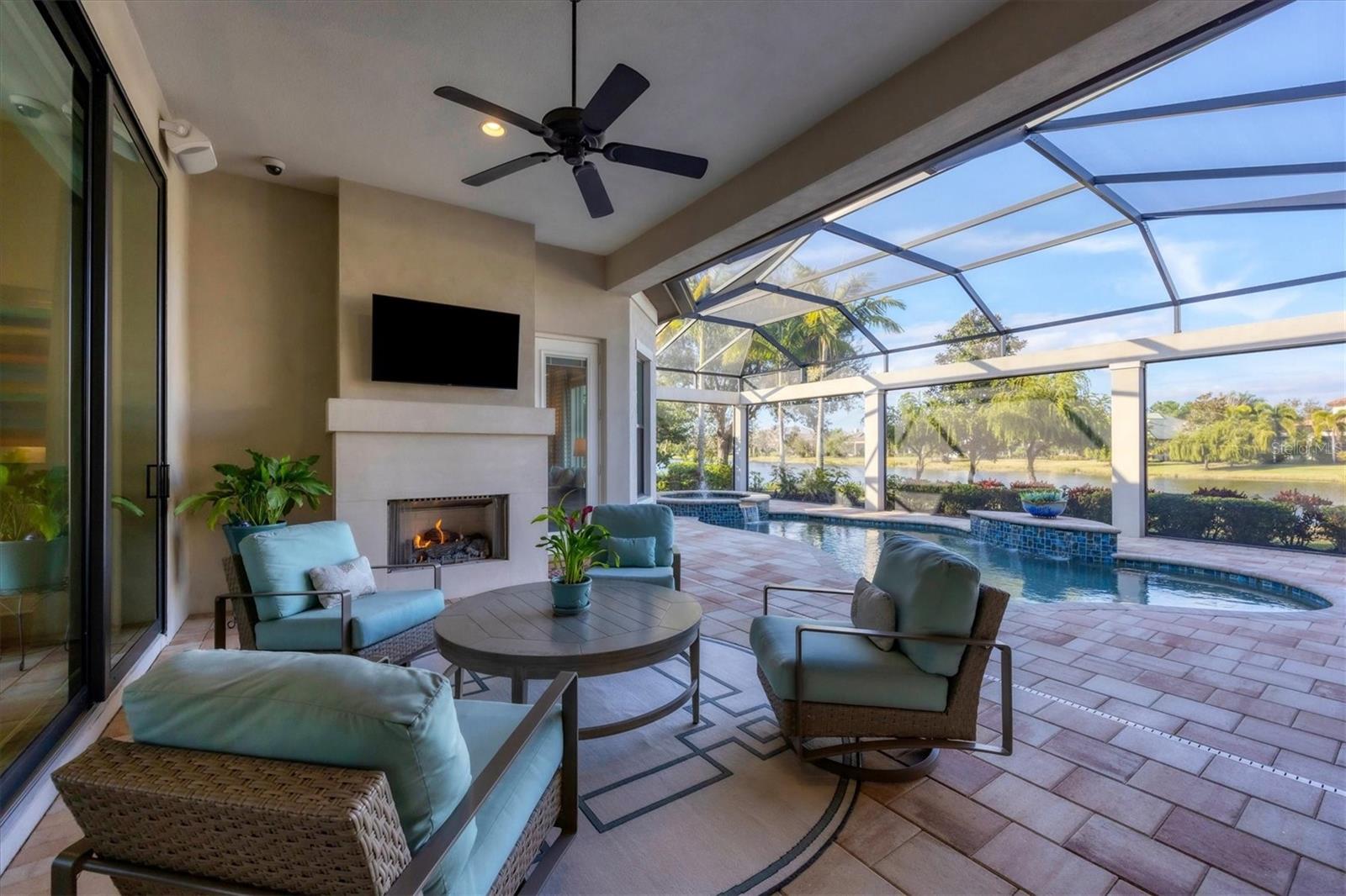 8355 CATAMARAN CIR