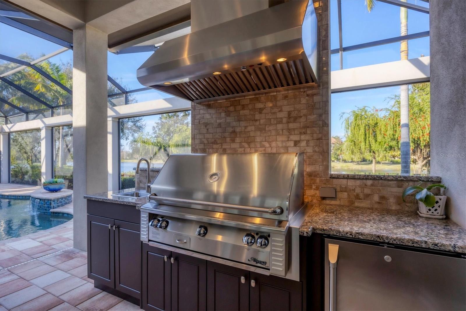 8355 CATAMARAN CIR