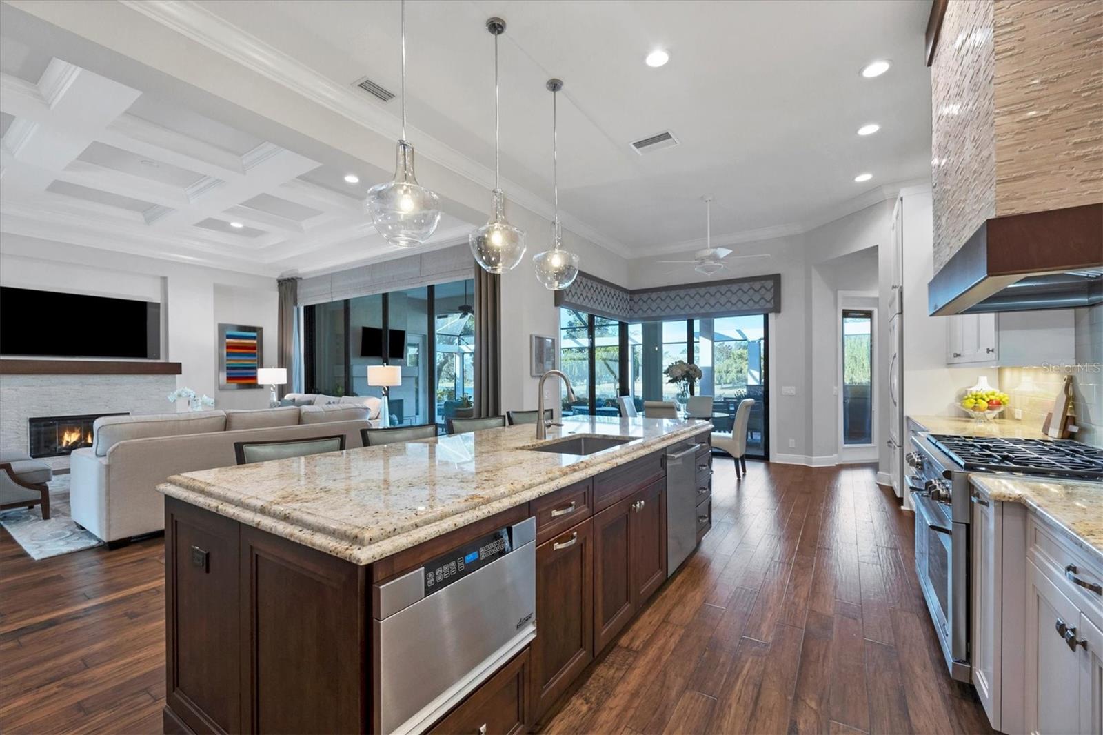 8355 CATAMARAN CIR
