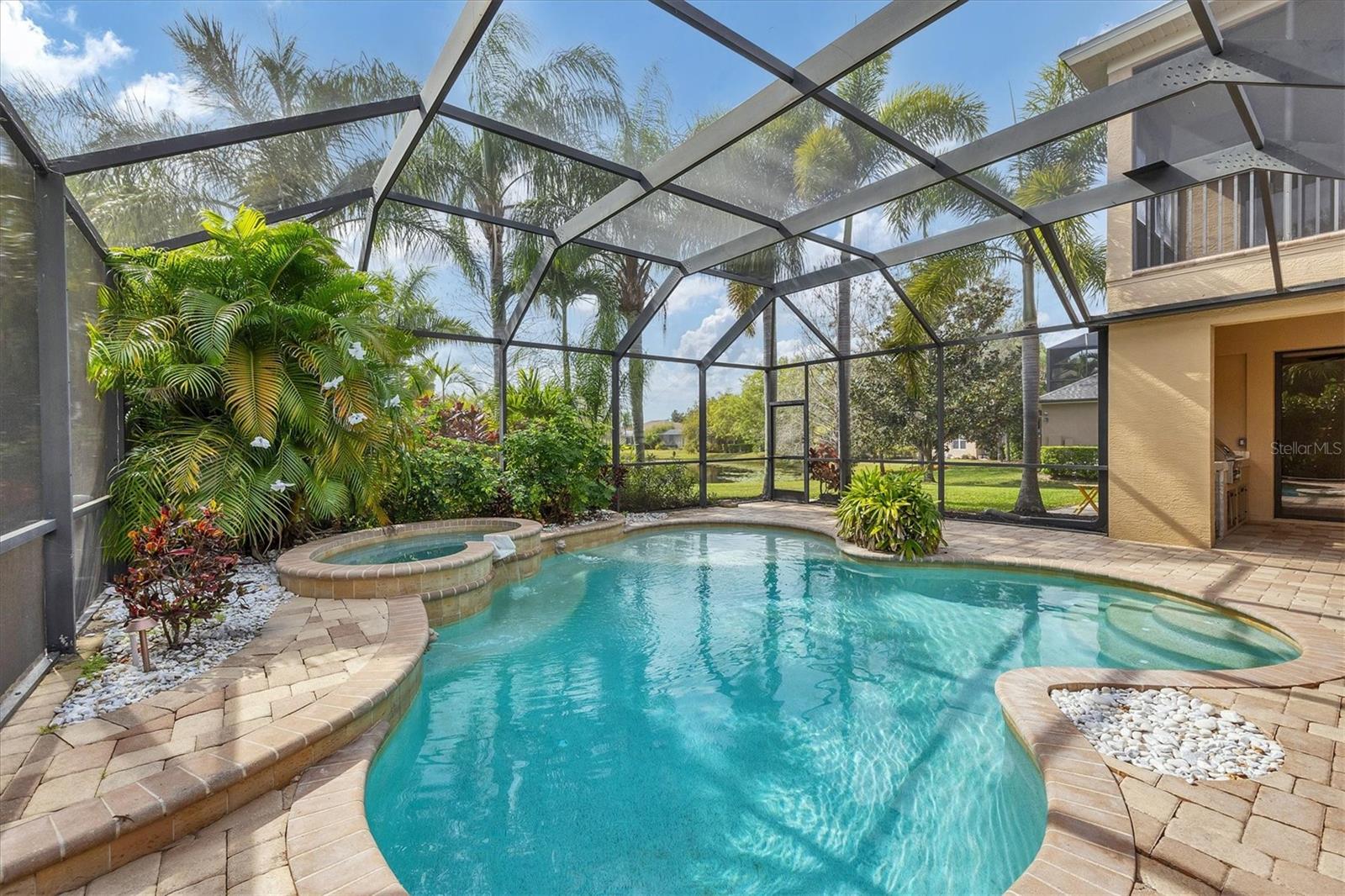 13508 BROWN THRASHER PIKE