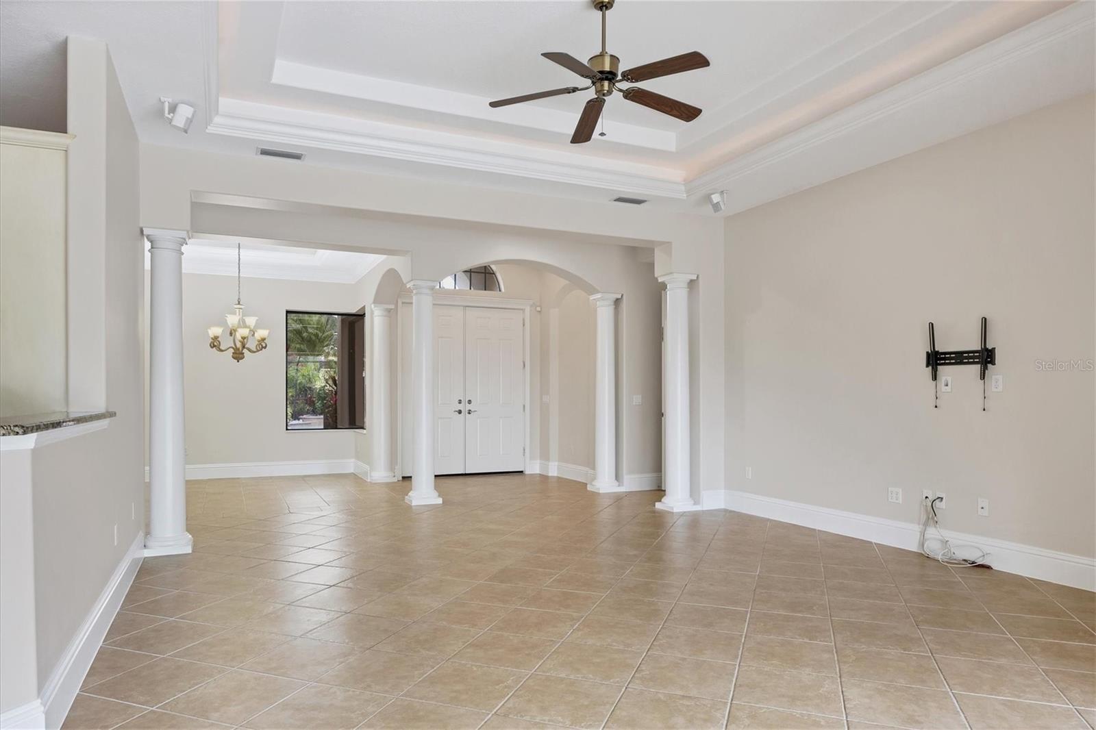 13508 BROWN THRASHER PIKE