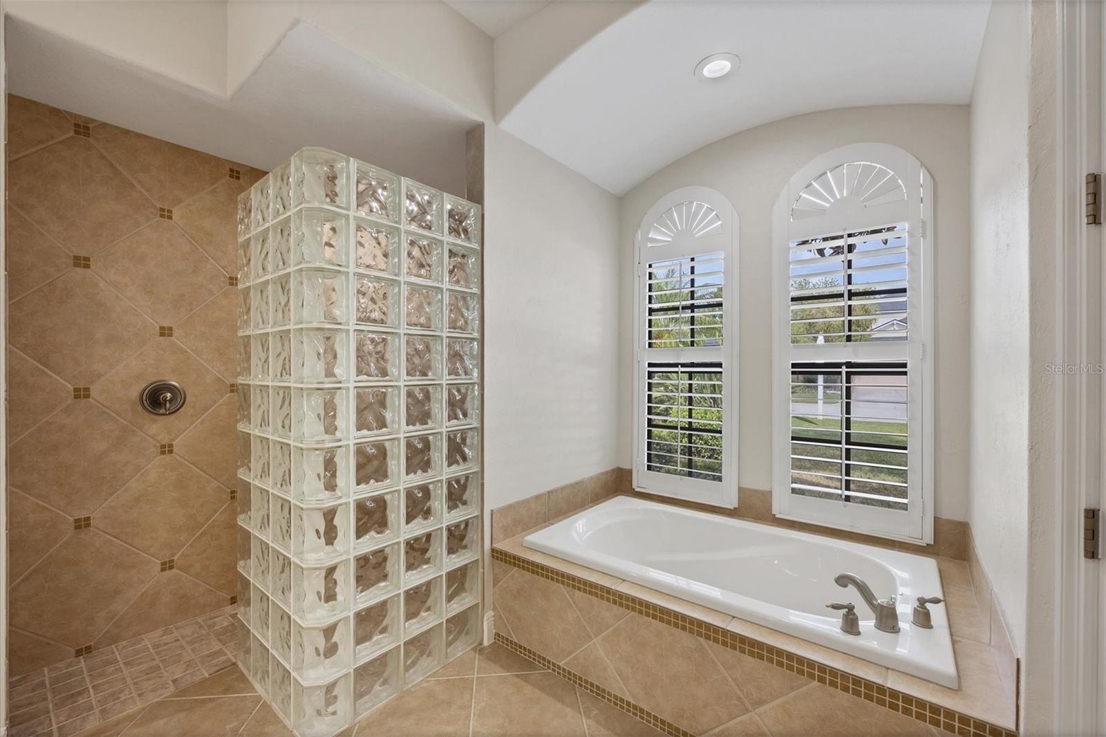 13508 BROWN THRASHER PIKE