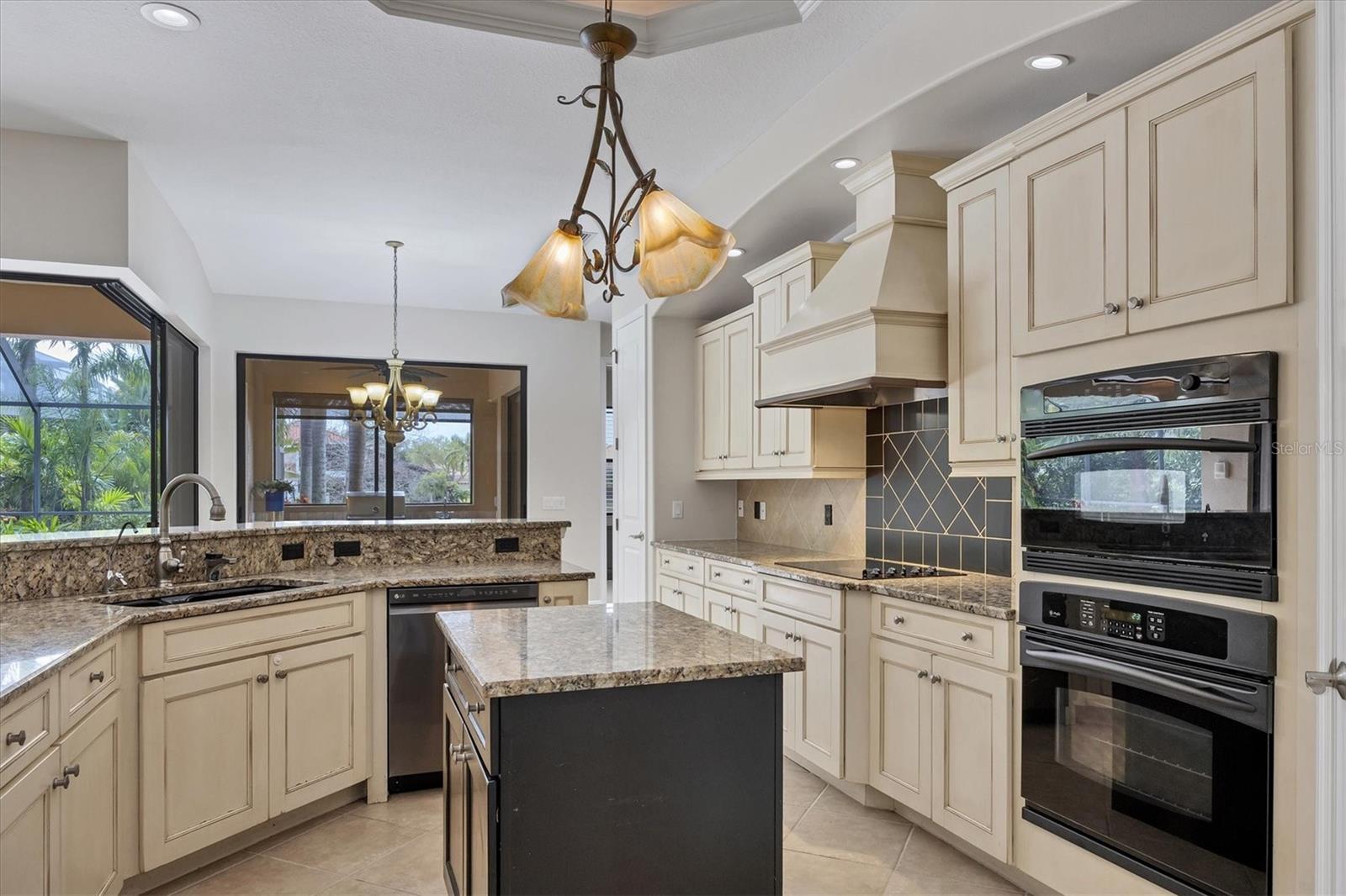 13508 BROWN THRASHER PIKE