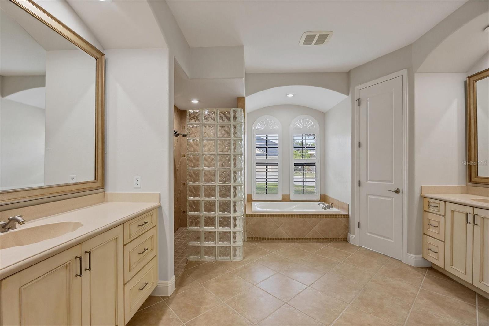 13508 BROWN THRASHER PIKE