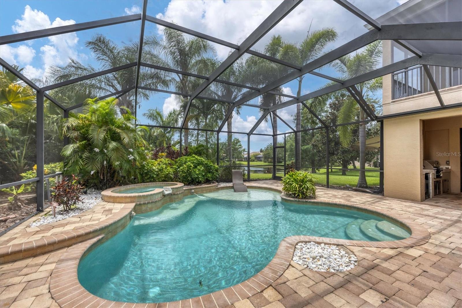 13508 BROWN THRASHER PIKE