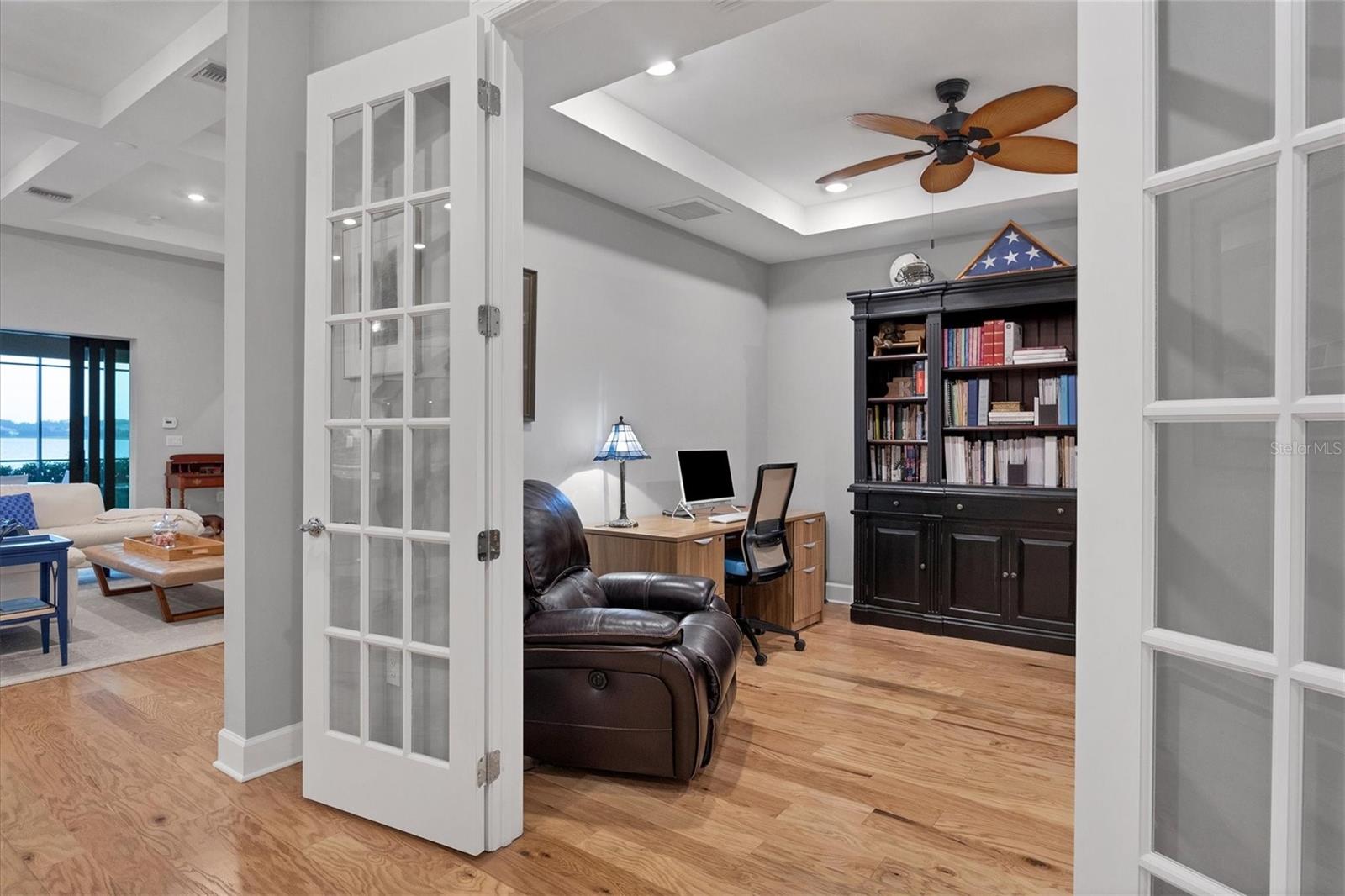 8016 GRANDE SHORES DR