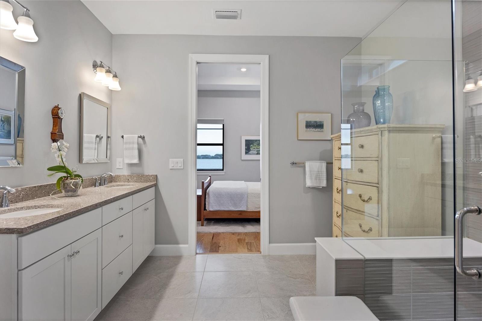 8016 GRANDE SHORES DR