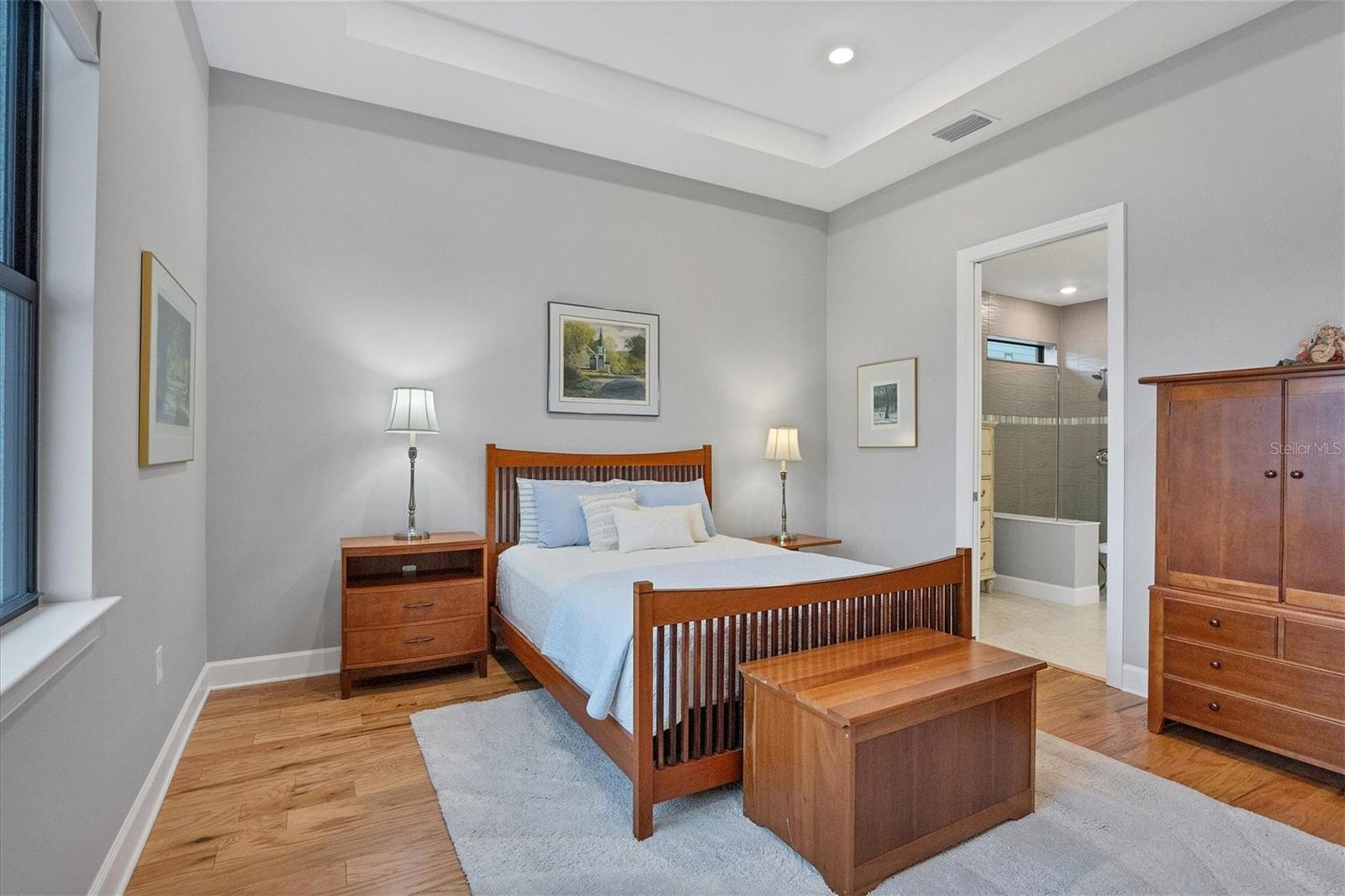 8016 GRANDE SHORES DR