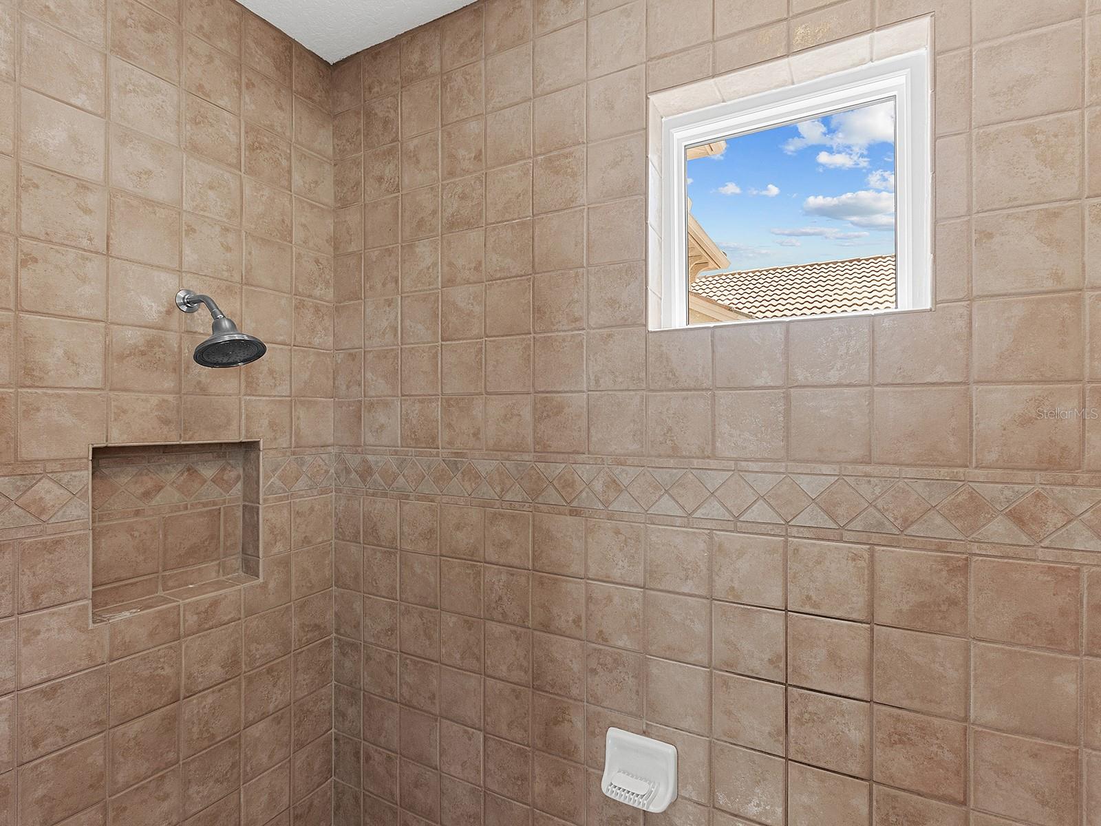 7309 DESERT RIDGE GLN