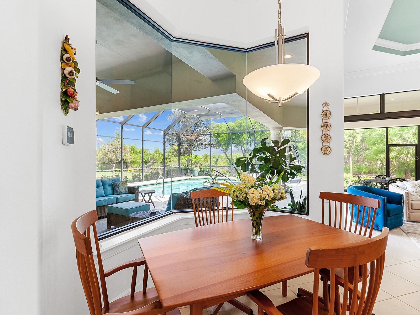 7309 DESERT RIDGE GLN