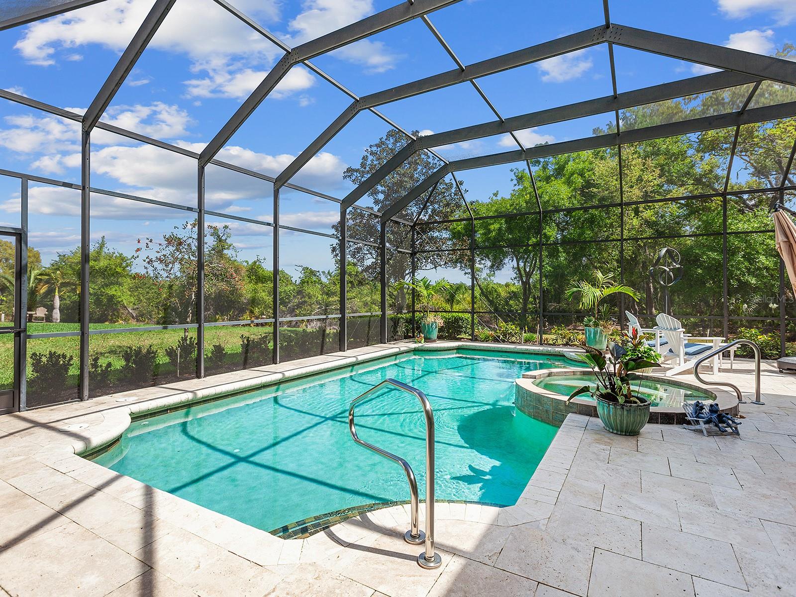 7309 DESERT RIDGE GLN