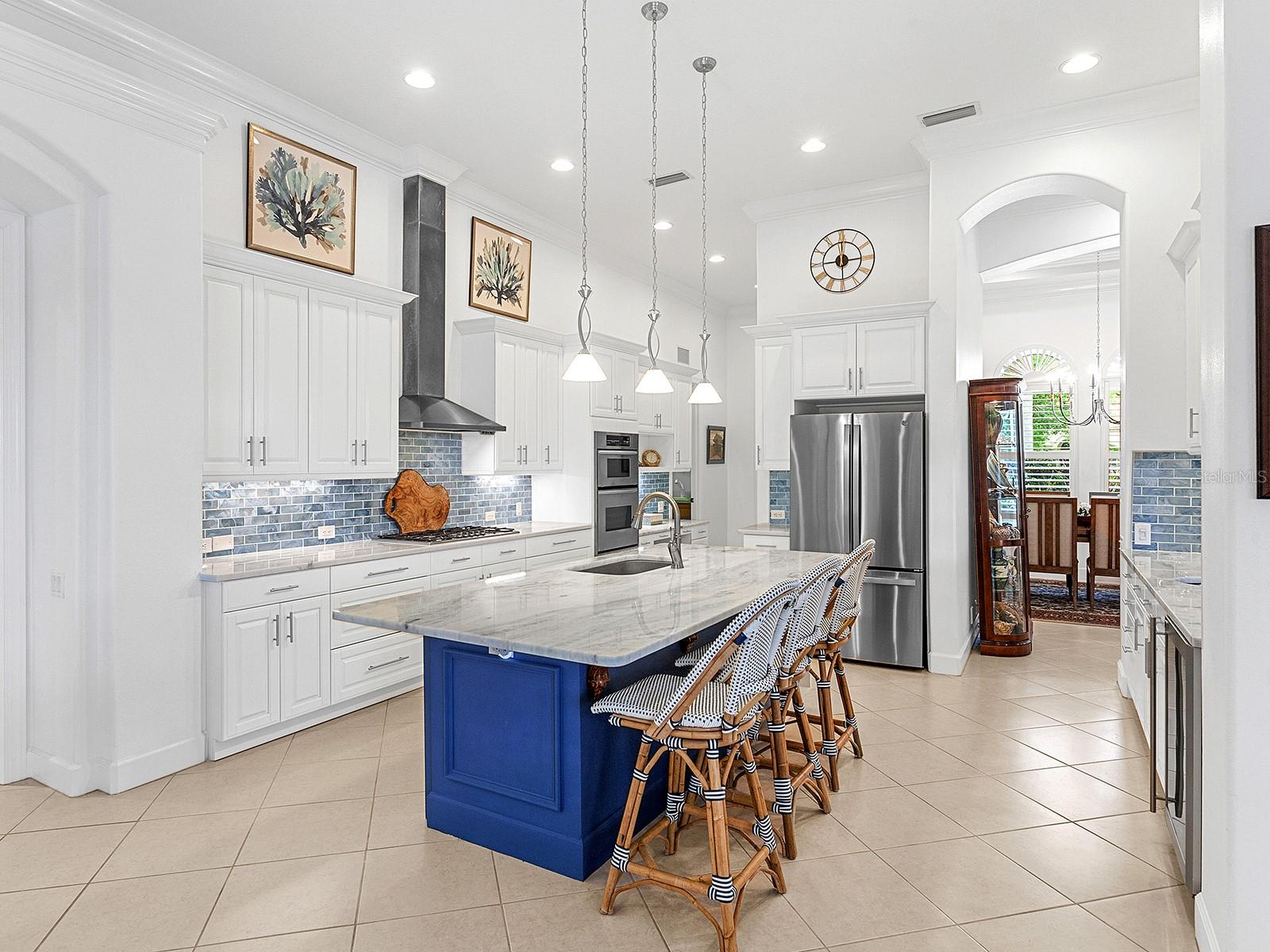 7309 DESERT RIDGE GLN