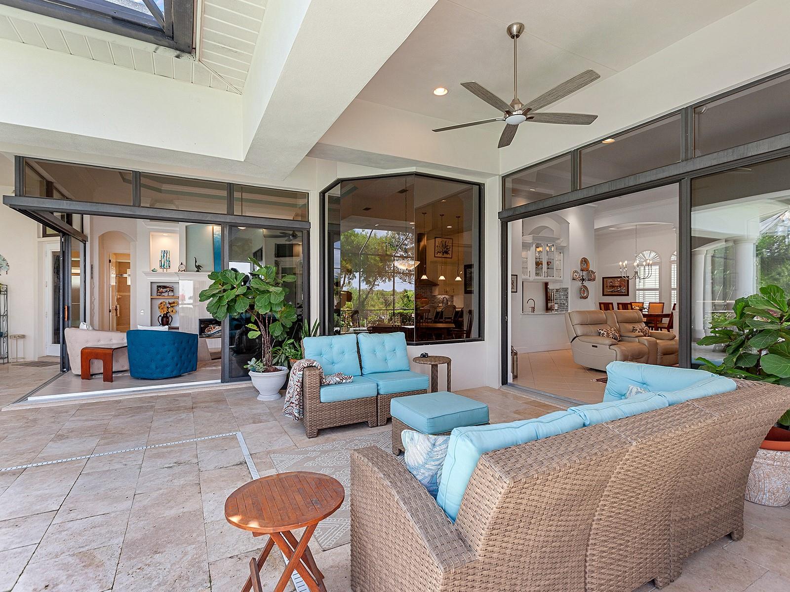 7309 DESERT RIDGE GLN